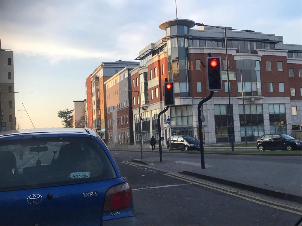 Easystay Slough Central Free Parking Экстерьер фото