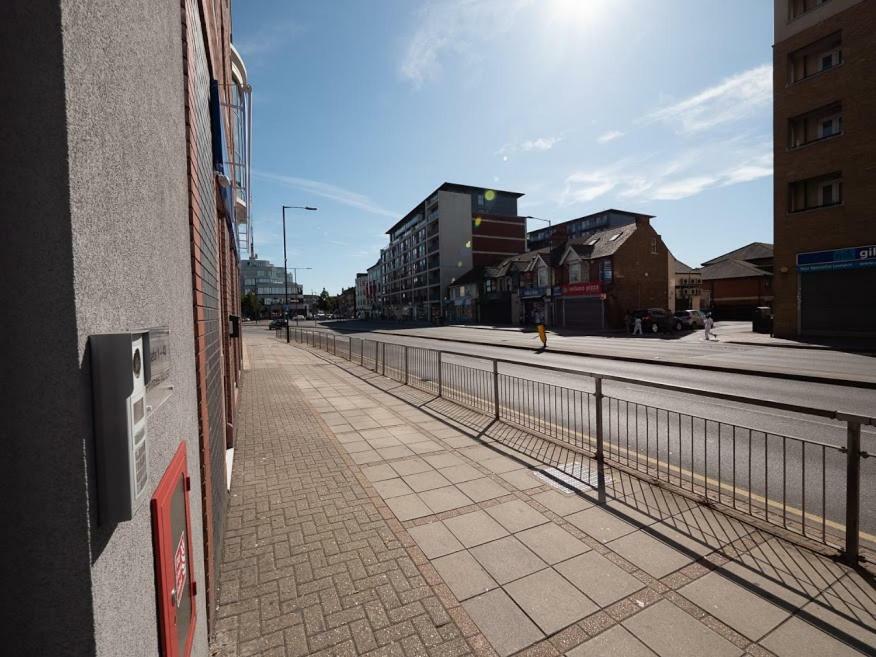 Easystay Slough Central Free Parking Экстерьер фото